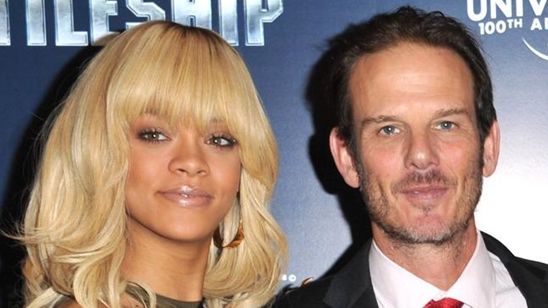 Imagem da notícia Cantora Rihanna será tema de documentário do diretor de Hancock e Battleship - A Batalha dos Mares