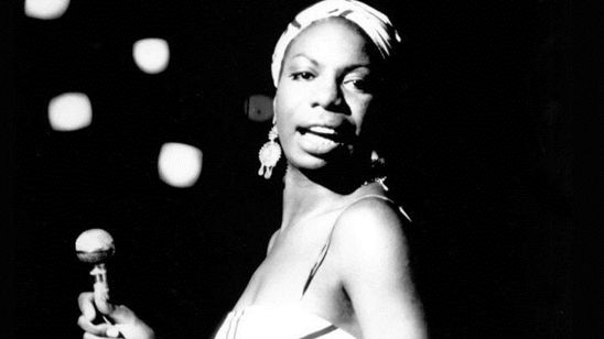 Imagem da notícia Lendária cantora Nina Simone é tema do documentário What Happened, Miss Simone? Veja o primeiro trailer