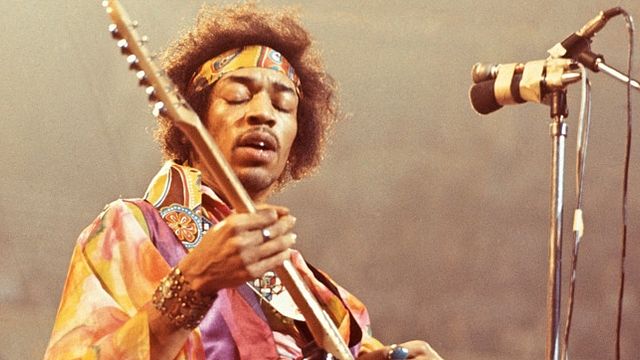 Imagem da notícia Cinebiografia "oficial" de Jimi Hendrix pode ter Paul Greengrass como diretor