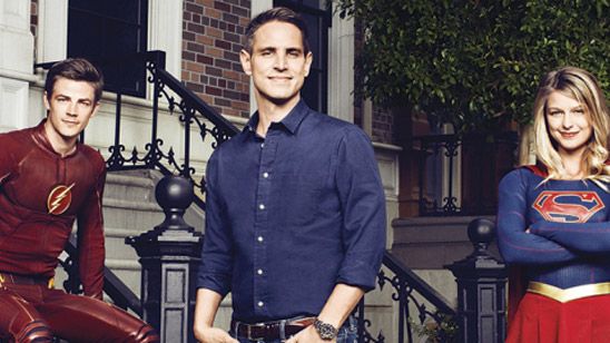 Imagem da notícia The Flash e Supergirl dividem capa de revista