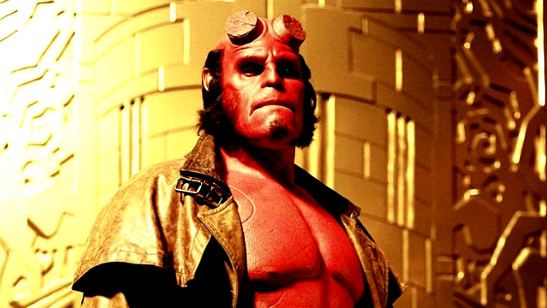 Ron Perlman convoca fãs em prol de Hellboy 3