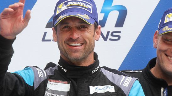 Imagem da notícia Patrick Dempsey sobe ao pódio em tradicional corrida automobilística na França