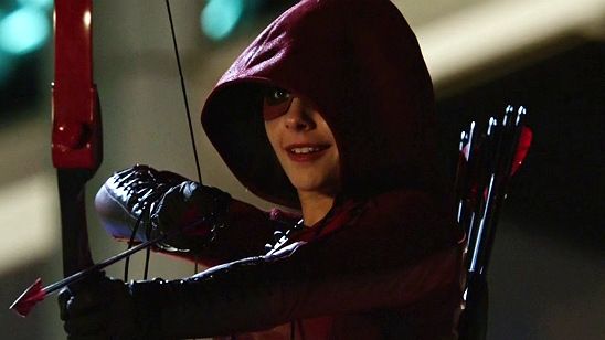 Imagem da notícia Arrow: Stephen Amell intriga fãs com frase sobre Thea Queen na próxima temporada