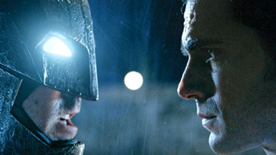 Imagem da notícia Cavaleiro das Trevas e Homem de Aço se encaram em novas imagens de Batman vs Superman: A Origem da Justiça