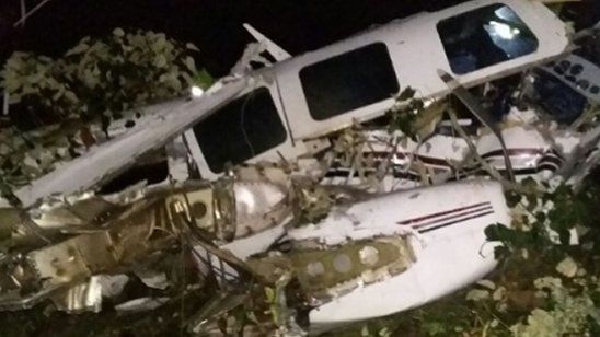 Imagem da notícia Acidente com avião do novo filme estrelado por Tom Cruise mata duas pessoas