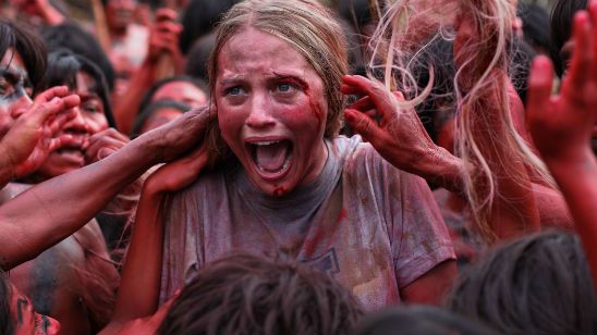 Imagem da notícia Canibais: Designer de produção recebeu um bebê de presente da aldeia onde aconteceram as filmagens