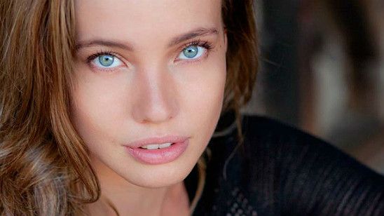 Imagem da notícia Legends of Tomorrow escala atriz revelada em Mr. Robot