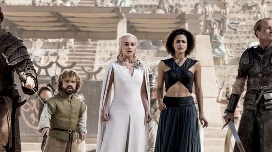 Imagem da notícia George R.R. Martin nega produção de filme de Game of Thrones