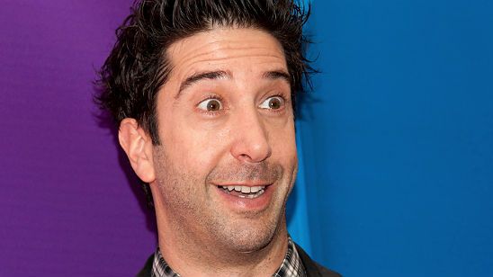 Imagem da notícia David Schwimmer vai estrelar a série Morning Has Broken