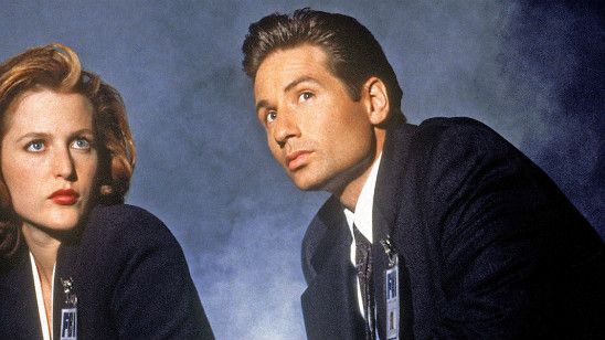 Imagem da notícia Chris Carter prevê mais minisséries e especiais de Arquivo X