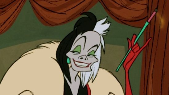 Imagem da notícia Roteirista de Cinquenta Tons de Cinza vai escrever live-action sobre a excêntrica vilã Cruella De Vil