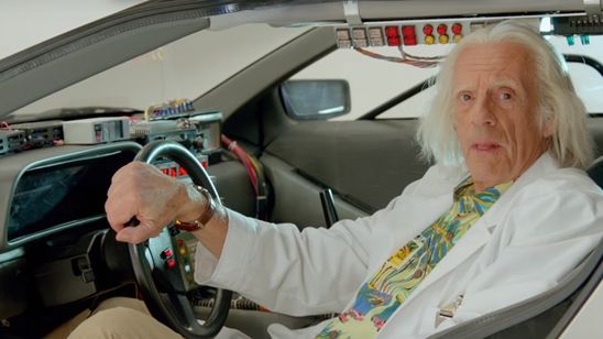 Imagem da notícia Doc Brown, de De Volta Para o Futuro, tem uma mensagem para você: "O futuro finalmente chegou!" (vídeo)