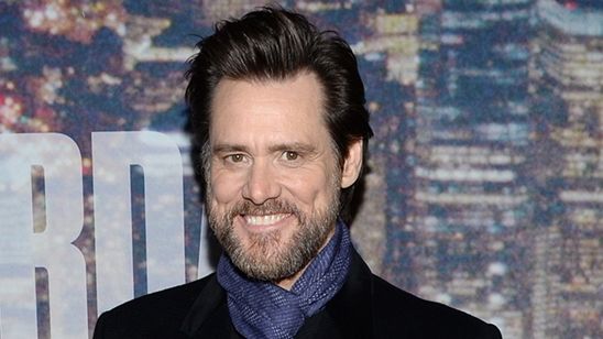 Imagem da notícia Jim Carrey vai estrelar suspense baseado em fatos reais sobre crime desvendado por meio da literatura