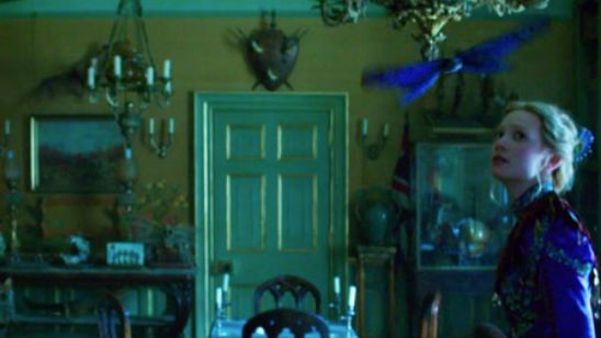 Imagem da notícia Alice Através do Espelho ganha novos teasers