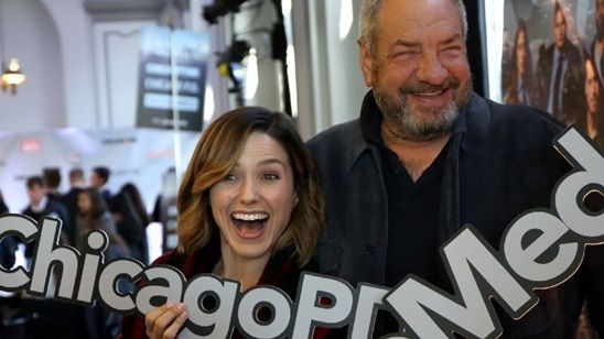 Imagem da notícia Dick Wolf já planeja quarta série da franquia Chicago