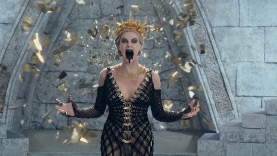 Imagem da notícia Novos cartazes destacam os amantes e as rainhas de O Caçador e a Rainha do Gelo