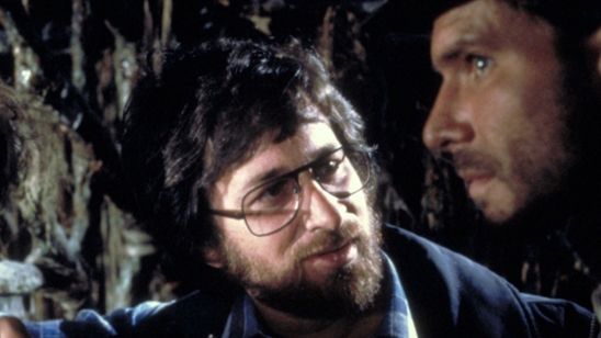 Imagem da notícia "Certamente não é minha intenção ter outro ator em seu lugar", diz Spielberg sobre Harrison Ford como Indiana Jones