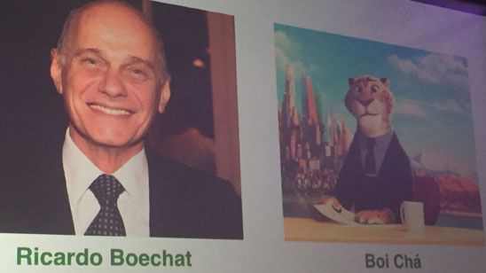 Imagem da notícia Comic Con Experience 2015: Ricardo Boechat canta Frozen e anuncia dublagem em animação da Disney