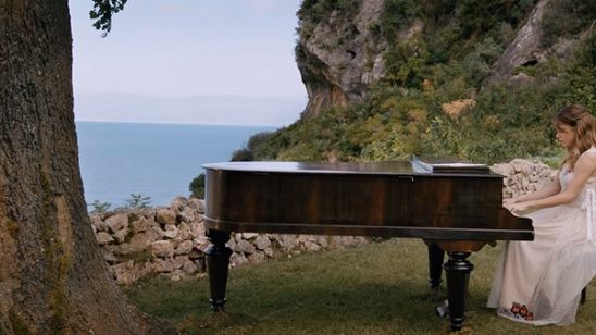 Imagem da notícia Protagonista do fenômeno Violetta busca novos ares no teaser de Tini - Depois de Violetta