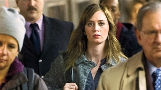 Imagem da notícia Emily Blunt é A Garota no Trem nas primeiras imagens do filme