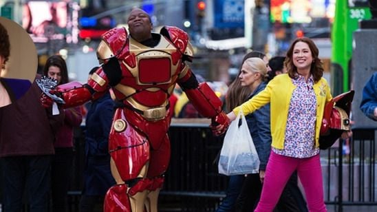 Unbreakable Kimmy Schmidt é renovada para terceira temporada e Tina Fey confirma aparição na segunda