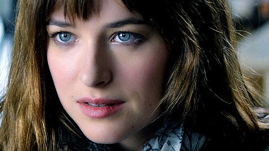 Dakota Johnson, de Cinquenta Tons de Cinza, fará uma cantora de heavy metal em filme dramático