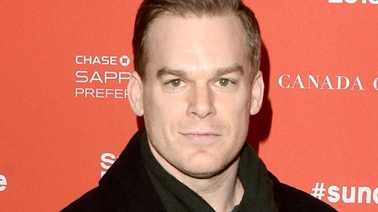 Imagem da notícia Michael C. Hall explica como David Bowie o ajudou a 'se livrar' de Dexter
