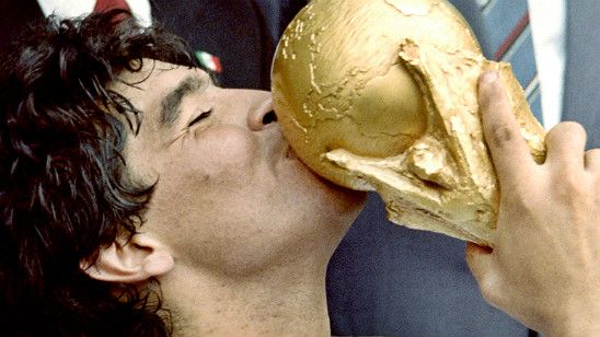 Imagem da notícia Diretor de Senna e Amy fará documentário sobre Maradona