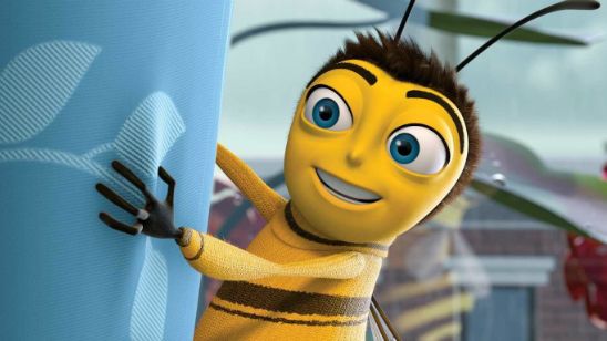 Imagem da notícia Sabia que existe uma estampa de camiseta com todo o roteiro de Bee Movie - A História de uma Abelha?