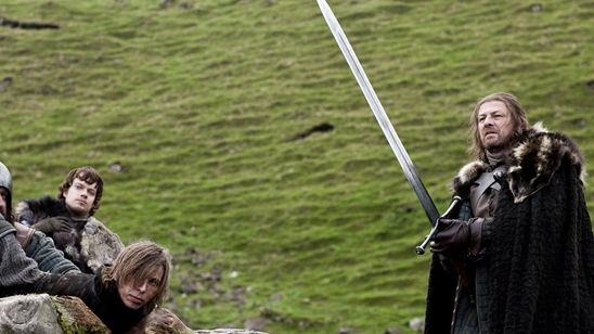 Imagem da notícia Game of Thrones: George R.R. Martin promete arco importante para personagem que já está morto na série