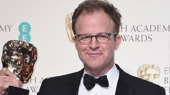 Imagem da notícia Diretor de Spotlight vai comandar os primeiros episódios da série de Selena Gomez para a Netflix