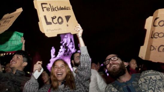 Imagem da notícia Achou que era brincadeira? Fãs foram às ruas para comemorar o Oscar de Leonardo DiCaprio