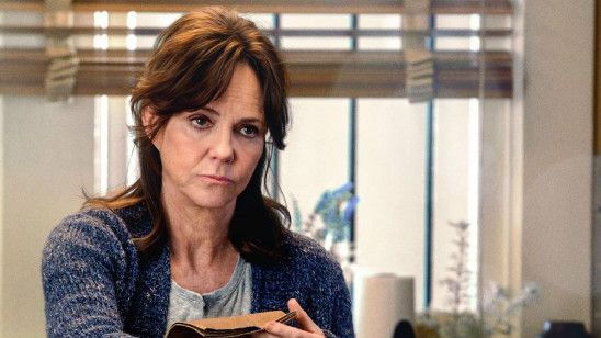 Imagem da notícia Sally Field, a tia May de O Espetacular Homem-Aranha, diz que não gosta de filmes de super-heróis