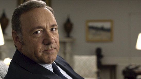 Imagem da notícia House of Cards: Frank Underwood se diverte com crise política no Brasil