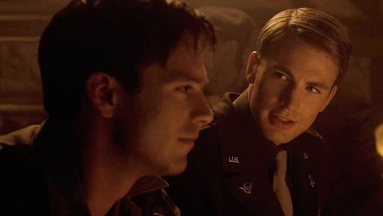 Capitão América: Guerra Civil é uma "história de amor" entre Steve e Bucky, afirma diretor