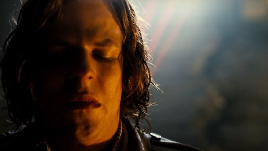 Imagem da notícia Warner Bros. libera a primeira cena deletada de Batman Vs Superman - A Origem da Justiça