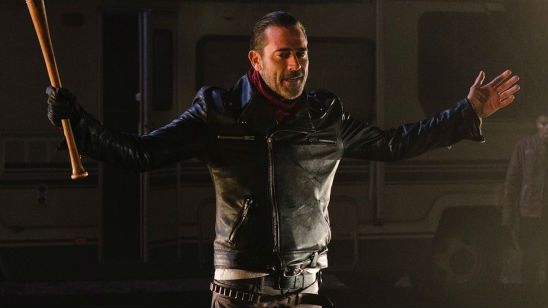 Imagem da notícia The Walking Dead: Fãs fazem petição pedindo que roteiristas revelem a morte do episódio final da temporada
