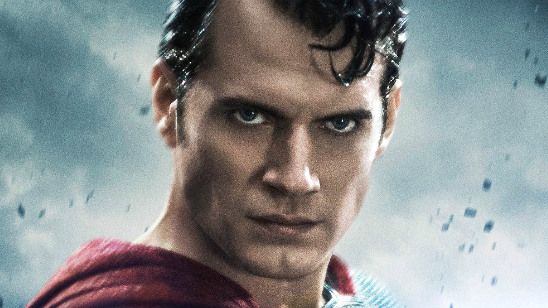 Imagem da notícia Zack Snyder explica suposto erro de lógica e cena deletada de Batman vs Superman - A Origem da Justiça