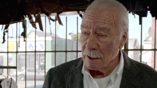Imagem da notícia Exclusivo: Christopher Plummer escolhe a arma para sua vingança em cena de Memórias Secretas