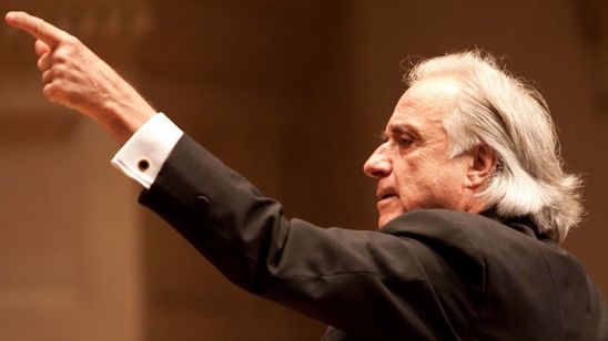 Imagem da notícia Cinebiografia do maestro João Carlos Martins terá Alinne Moraes, Caco Ciocler e Alexandre Nero no elenco