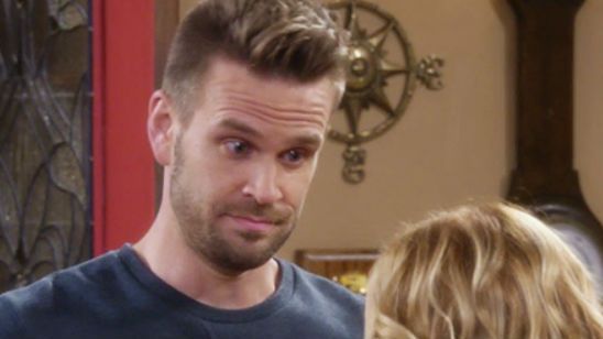 Imagem da notícia Fuller House promove John Brotherton para o elenco regular da segunda temporada