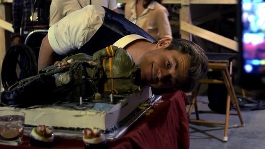 Imagem da notícia Conheça Kevin, o recepcionista incompetente das Caça-Fantasmas interpretado por Chris Hemsworth