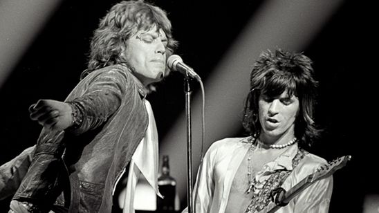 Imagem da notícia Diretor de Downton Abbey prepara longa sobre os Rolling Stones e a caótica gravação do álbum Exile on Main St.