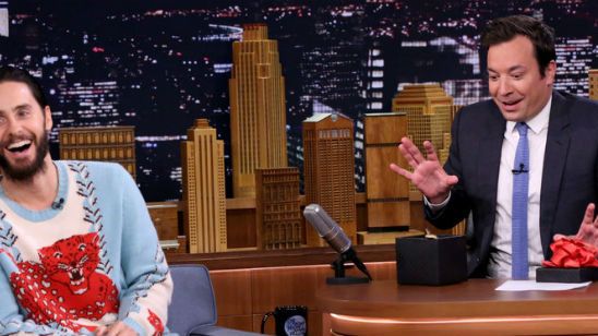 Imagem da notícia Jared Leto dá presente esquisito para Jimmy Fallon em nome do Coringa
