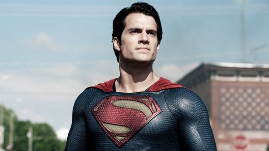 Imagem da notícia Homem de Aço 2: Warner Bros. dá sinal verde para novo filme do Superman
