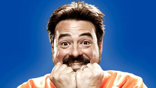 Imagem da notícia Kevin Smith diz por que será tão especial dirigir um episódio de Supergirl
