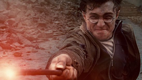 Imagem da notícia J.K. Rowling dá o troco em vendedor de varinhas que baniu fãs de Harry Potter