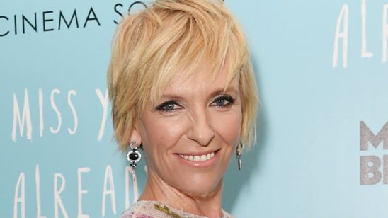 Imagem da notícia Toni Collette vai estrelar nova série do criador de Black-ish