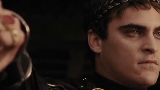 Trailer honesto de Gladiador compara personagem de Joaquin Phoenix com Jaime Lannister