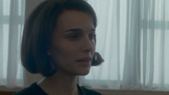 Imagem da notícia Interpretada por Natalie Portman, Jacqueline Kennedy impõe sua vontade com classe no primeiro vídeo de Jackie